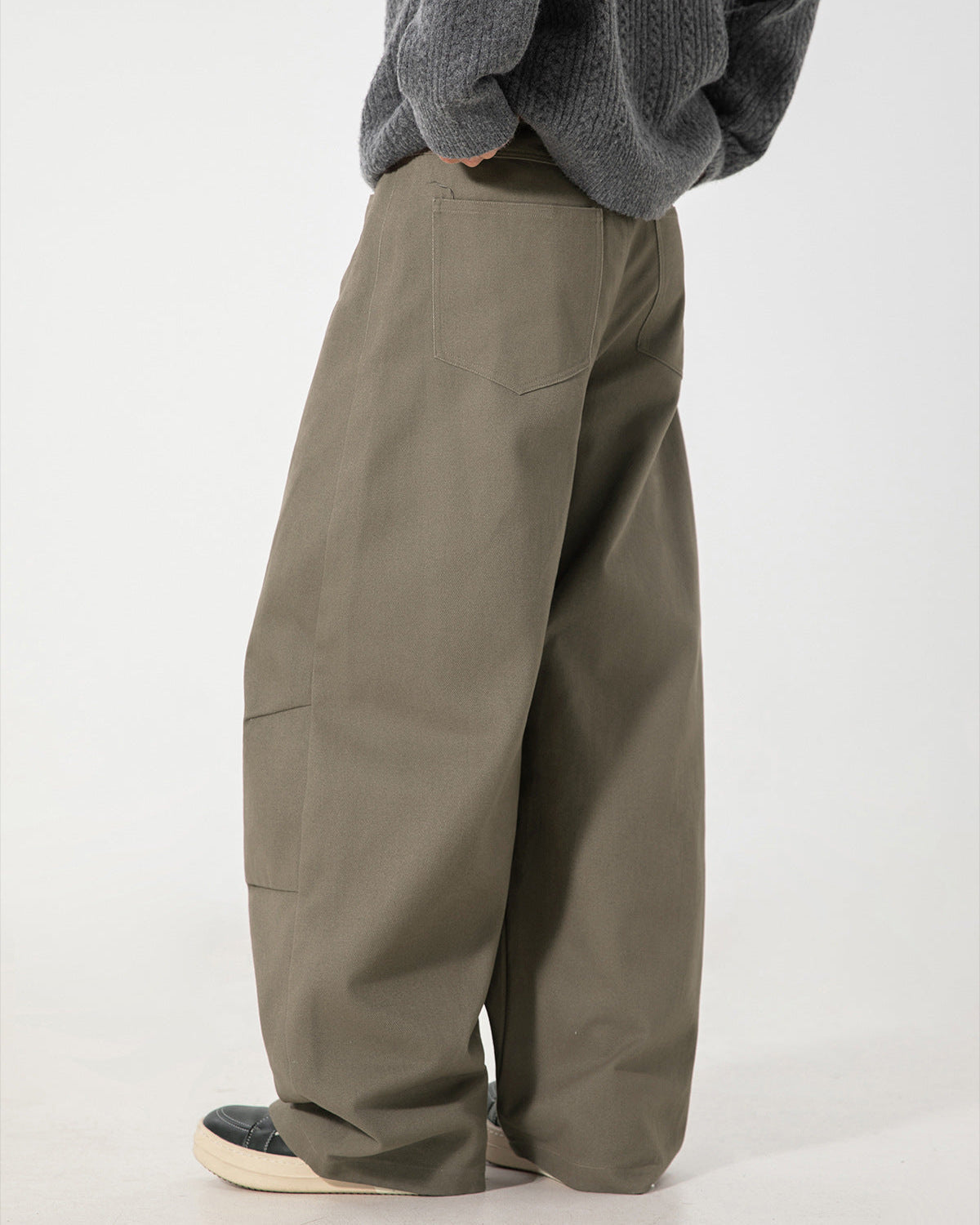 The Vintage Pleated Cargo Jeans