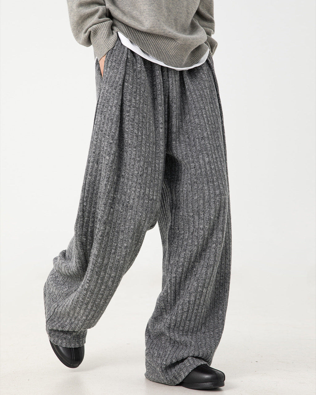 The Textured Fleece Sweatpants