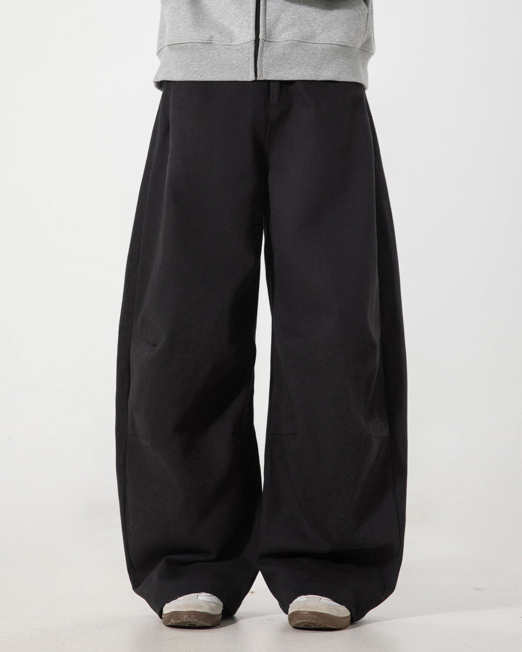 The Vintage Pleated Cargo Jeans