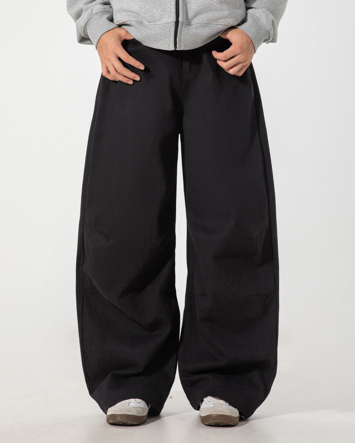 The Vintage Pleated Cargo Jeans