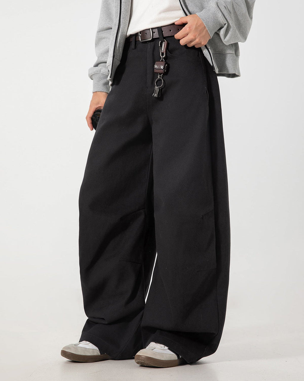 The Vintage Pleated Cargo Jeans