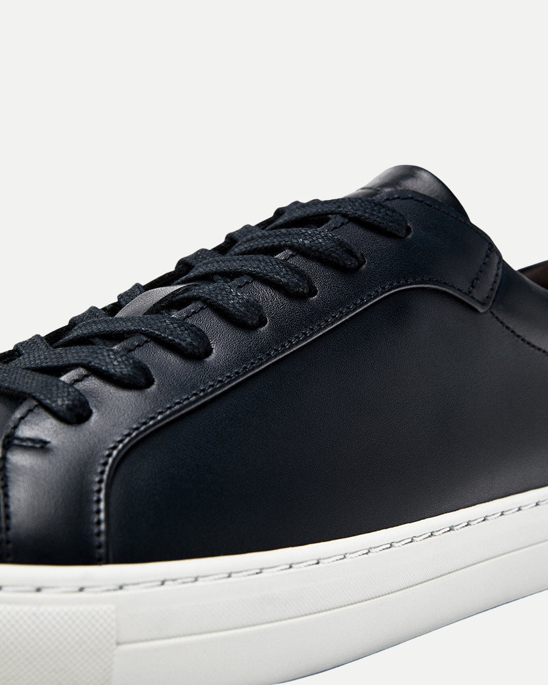 Classic Leather Low-Top Sneakers - black