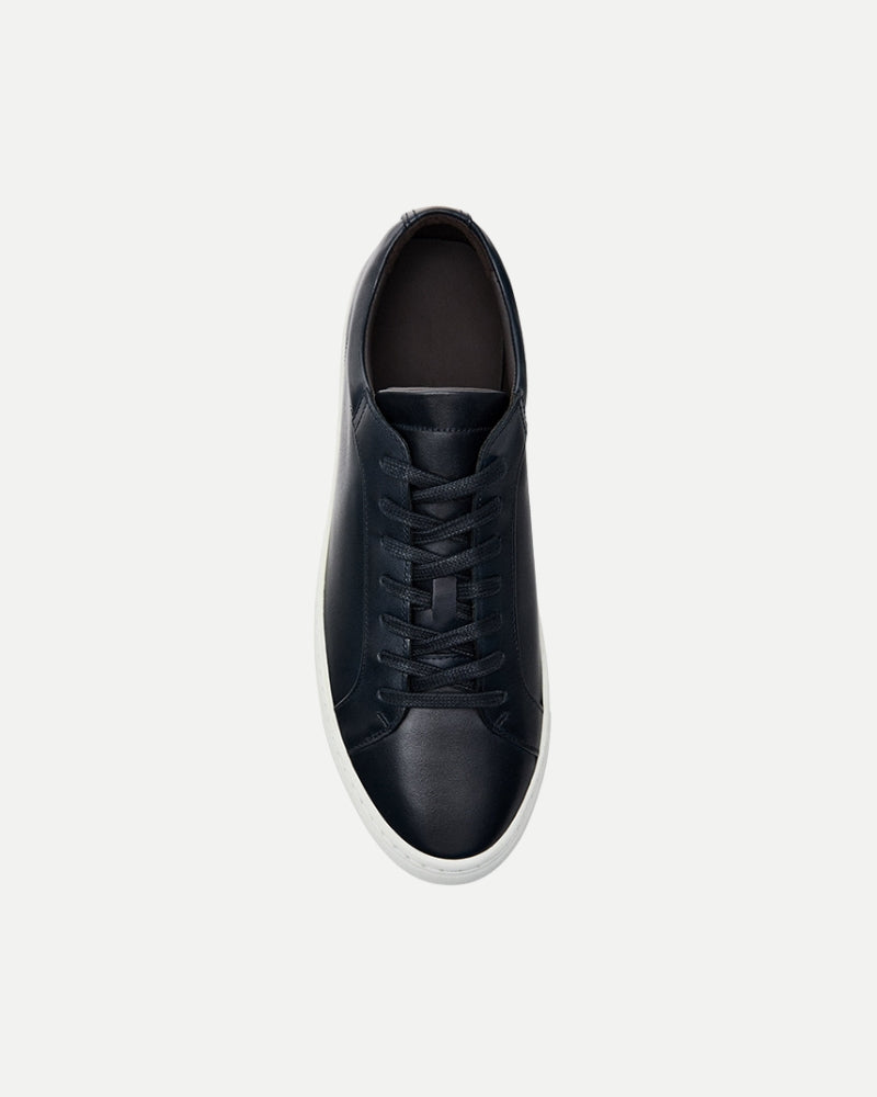 Classic Leather Low-Top Sneakers - black